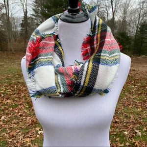 MIA & TESS NEW SCARF ETERNITY WHITE PLAID RED GREEN BLUE YELLOW NWT FRINGE